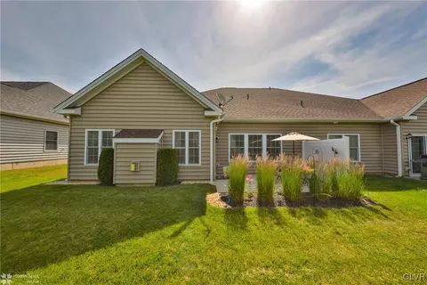 6935 Constitution Dr, Bethlehem, PA 18017 photo 34