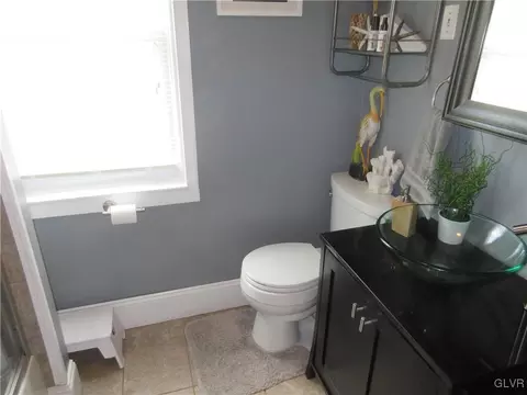 792 E Washington Ave, Bethlehem, PA 18017 photo 22