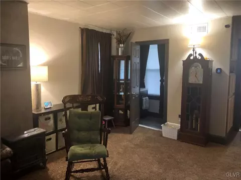 242 E Goepp St, Bethlehem, PA 18018 photo 2