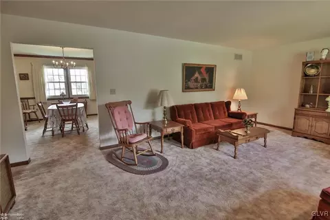 460 E Macada Rd, Bethlehem, PA 18017 photo 7