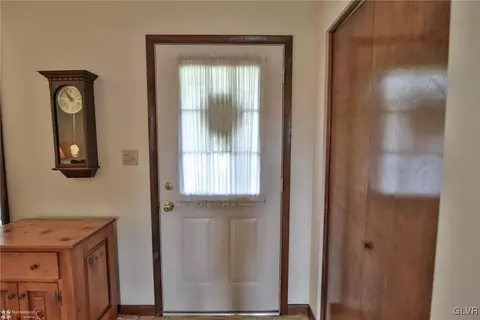 460 E Macada Rd, Bethlehem, PA 18017 photo 8