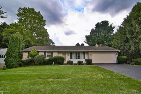 460 E Macada Rd, Bethlehem, PA 18017 photo 1