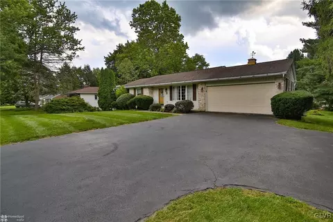 460 E Macada Rd, Bethlehem, PA 18017 photo 4