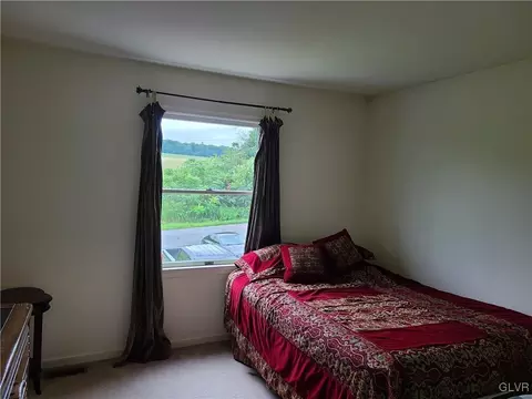 2960 Walker Rd, Bath, PA 18014 photo 22