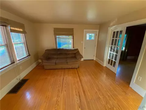 1042 Interchange Rd, Gilbert, PA 18331 photo 6