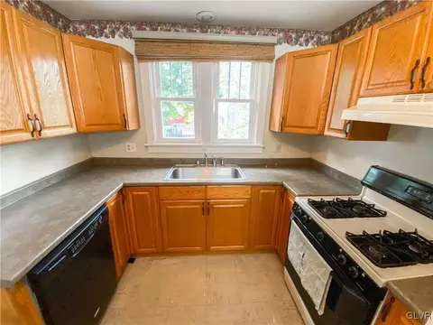1042 Interchange Rd, Gilbert, PA 18331 photo 12