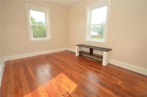 519 Bauer Rd, Bath, PA 18014 photo 5
