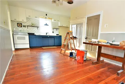519 Bauer Rd, Bath, PA 18014 photo 3