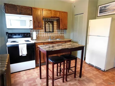 109 E Northampton St, Bath, PA 18014 photo 23