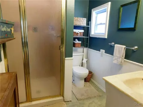 109 E Northampton St, Bath, PA 18014 photo 18
