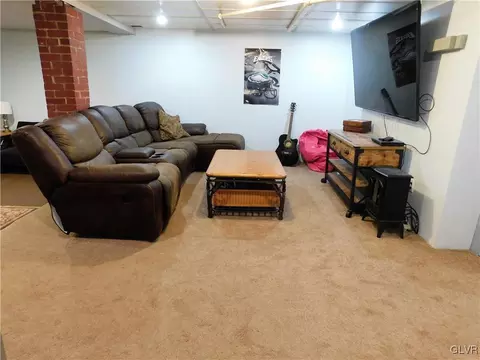 109 E Northampton St, Bath, PA 18014 photo 30