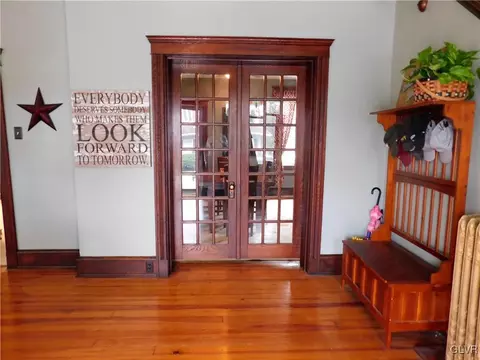 109 E Northampton St, Bath, PA 18014 photo 12