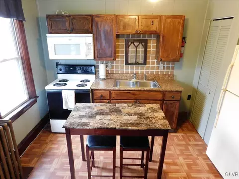 109 E Northampton St, Bath, PA 18014 photo 24