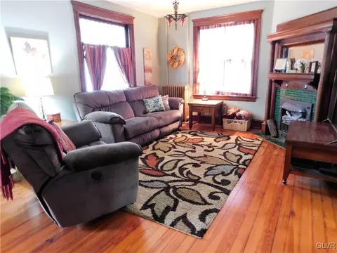109 E Northampton St, Bath, PA 18014 photo 14