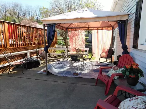 109 E Northampton St, Bath, PA 18014 photo 34