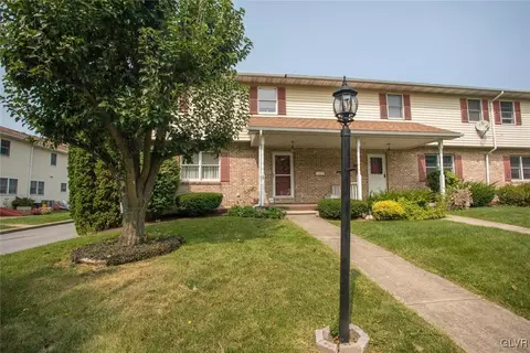 2 E 7th St, Wind Gap, PA 18091 photo 1