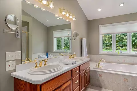 848 Copella Rd, Bath, PA 18014 photo 33