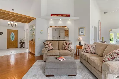 848 Copella Rd, Bath, PA 18014 photo 9