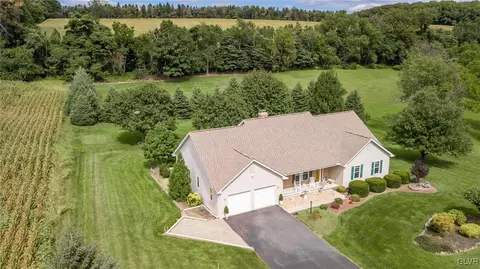 848 Copella Rd, Bath, PA 18014 photo 2