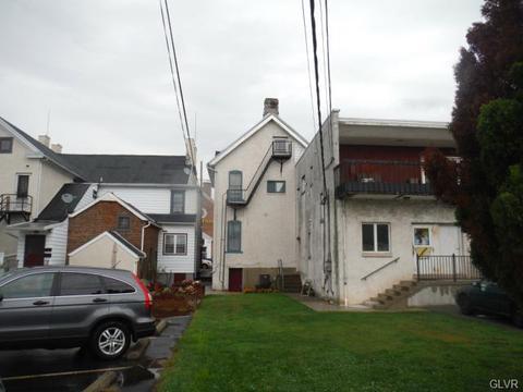 656 Main St, Hellertown, PA 18055 photo 6