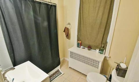656 Main St, Hellertown, PA 18055 photo 17