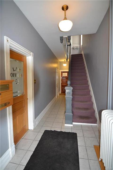 656 Main St, Hellertown, PA 18055 photo 3