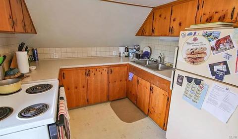 656 Main St, Hellertown, PA 18055 photo 29