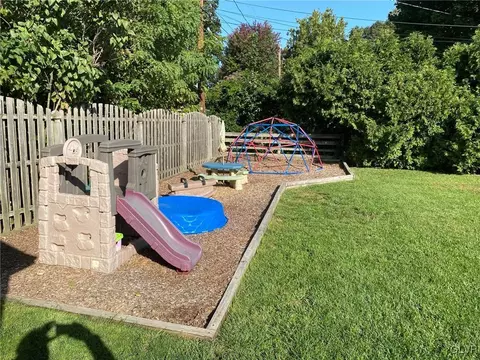 3057 Cornwall Rd, Bethlehem, PA 18017 photo 18