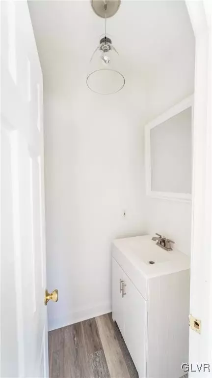 101 E Saucon St, Hellertown, PA 18055 photo 7