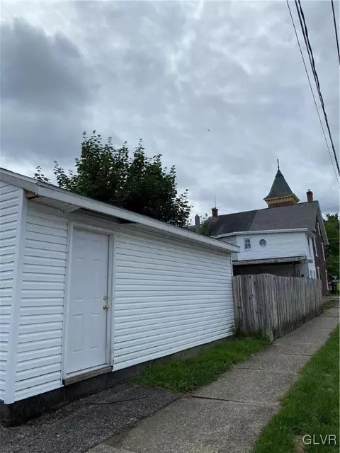 101 E Saucon St, Hellertown, PA 18055 photo 36
