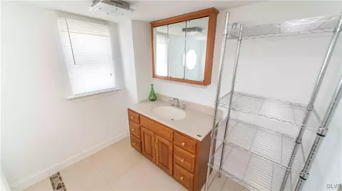 101 E Saucon St, Hellertown, PA 18055 photo 22