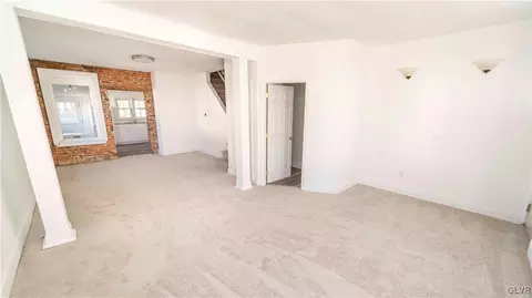 101 E Saucon St, Hellertown, PA 18055 photo 5