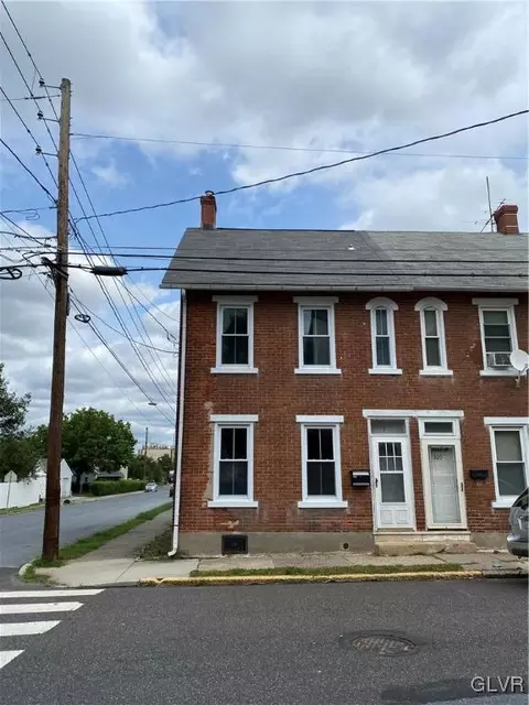 101 E Saucon St, Hellertown, PA 18055 photo 39