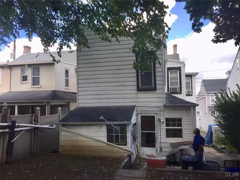 28 E Garrison St, Bethlehem, PA 18018 photo 2
