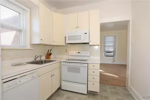 144 E Goepp St, Bethlehem, PA 18018 photo 26