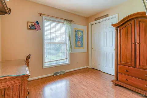 542 Bauer Rd, Bath, PA 18014 photo 15