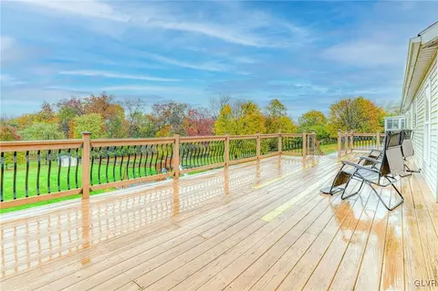542 Bauer Rd, Bath, PA 18014 photo 24