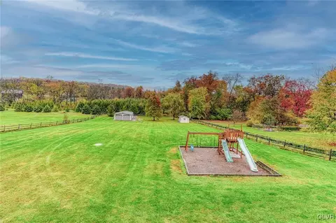 542 Bauer Rd, Bath, PA 18014 photo 27
