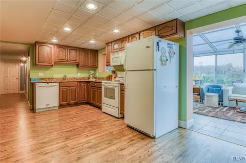 542 Bauer Rd, Bath, PA 18014 photo 18