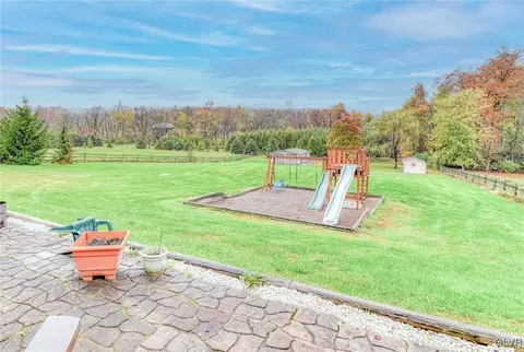 542 Bauer Rd, Bath, PA 18014 photo 25