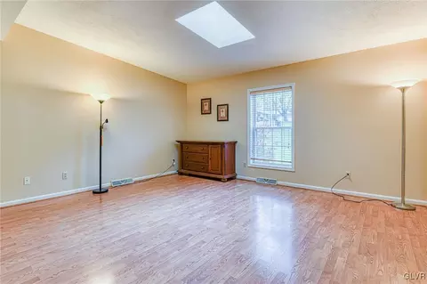 542 Bauer Rd, Bath, PA 18014 photo 16