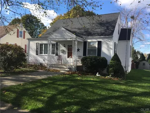 426 Birch Rd, Hellertown, PA 18055 photo 1