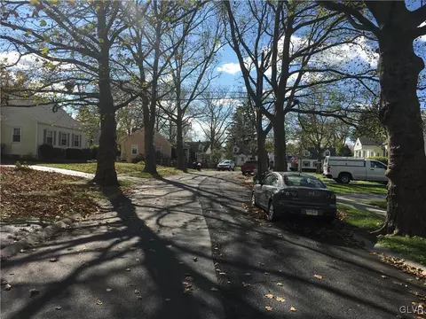 426 Birch Rd, Hellertown, PA 18055 photo 5