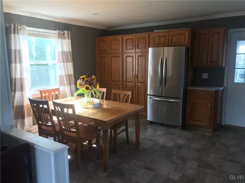 426 Birch Rd, Hellertown, PA 18055 photo 9