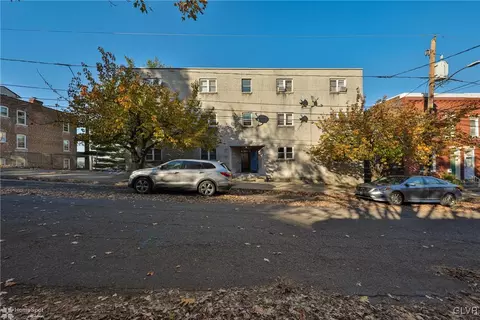 715 E 7th St, Bethlehem, PA 18015 photo 4
