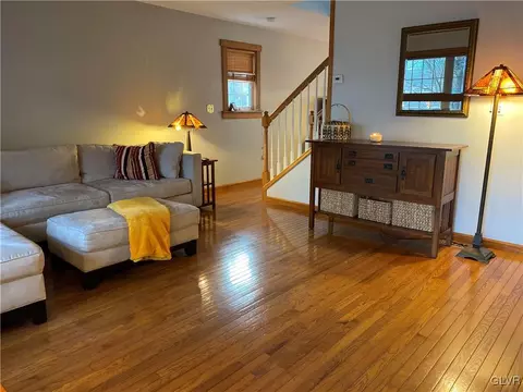3340 Eileen Ct, Bethlehem, PA 18020 photo 7