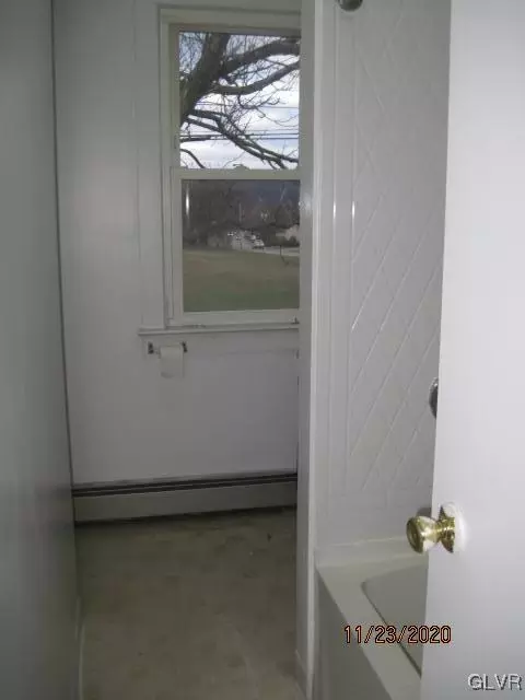 6475 Sullivan Trl, Wind Gap, PA 18091 photo 11