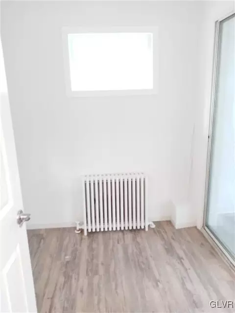 223 E Main St, Bath, PA 18014 photo 19