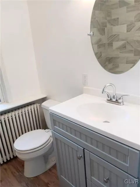 223 E Main St, Bath, PA 18014 photo 17