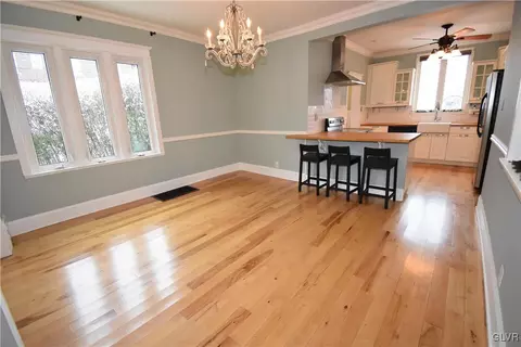 501 E North St, Bethlehem, PA 18018 photo 6